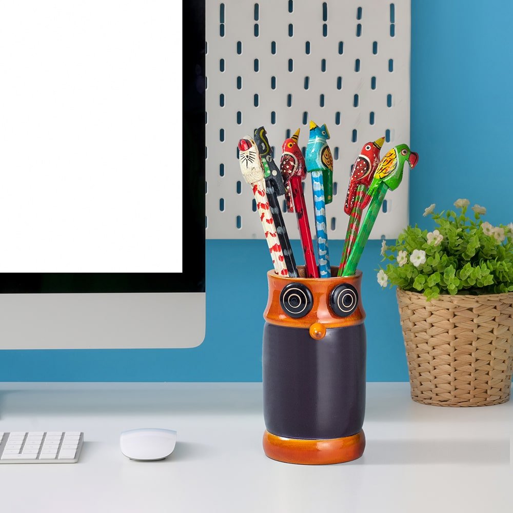 Owl Pen Stand