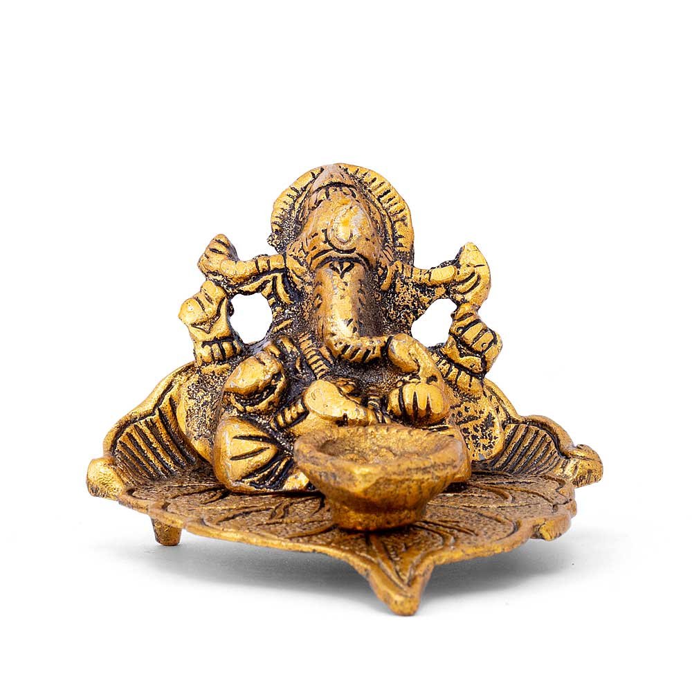 Antique Peepal Ganesh With Diya - Image 2